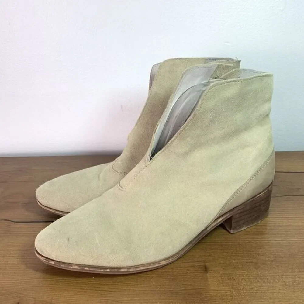Coconut by Matisse Cecilia Tan Leather Heedled Notched Front Suede Boots Bootie